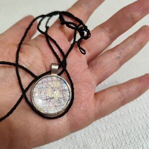 6/$20🔖Edmonton Map Charm Necklace